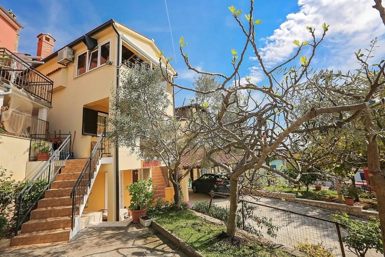 Three-Bedroom Apartment In Vrsar I Croatia