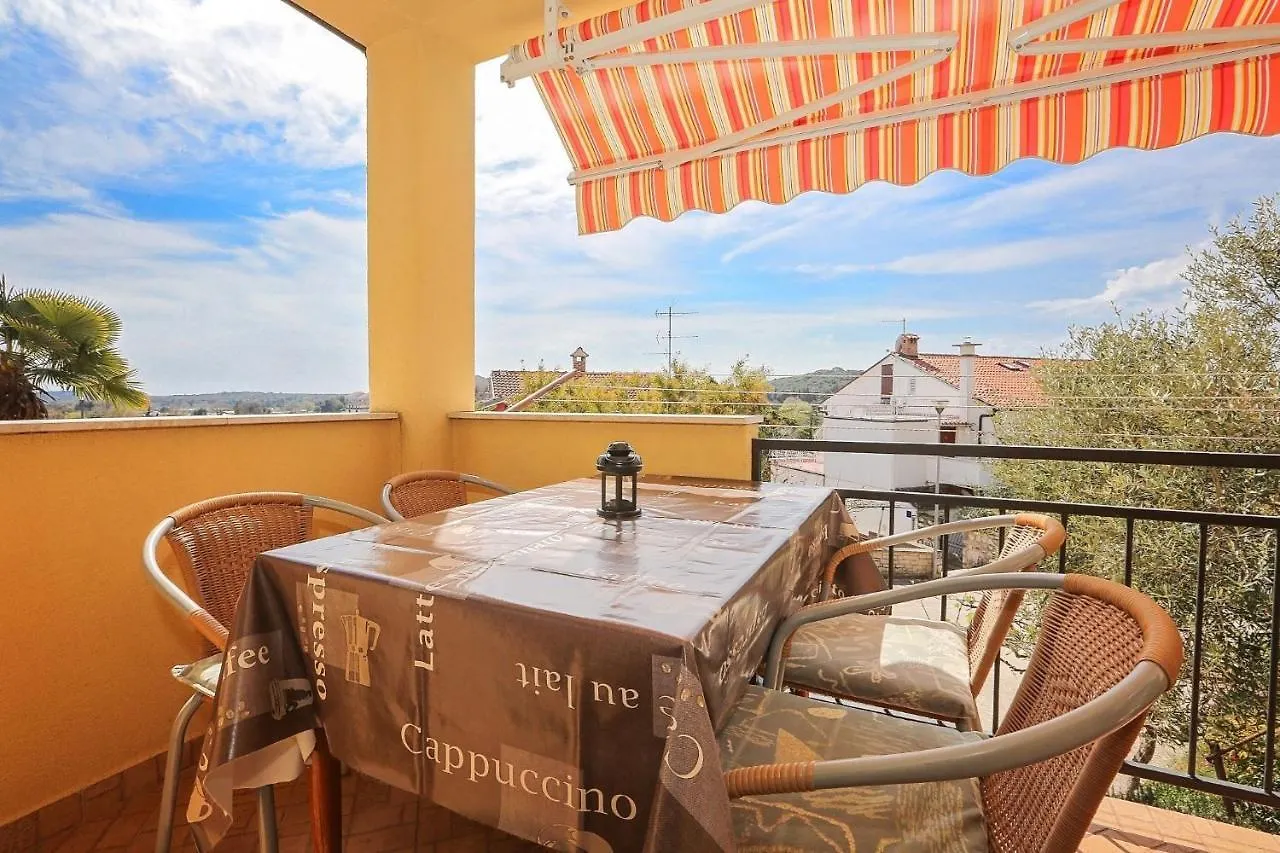 Three-Bedroom Apartment In Vrsar I 0*,