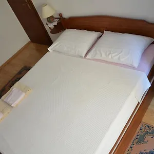 Ivanis Apartman