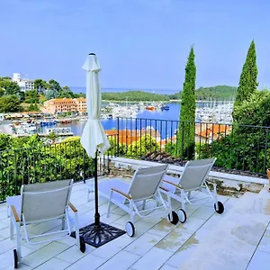 Topic Apartment