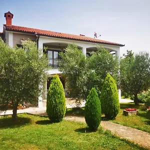 Garden Maria Apartment