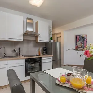 Tara&iva Apartment